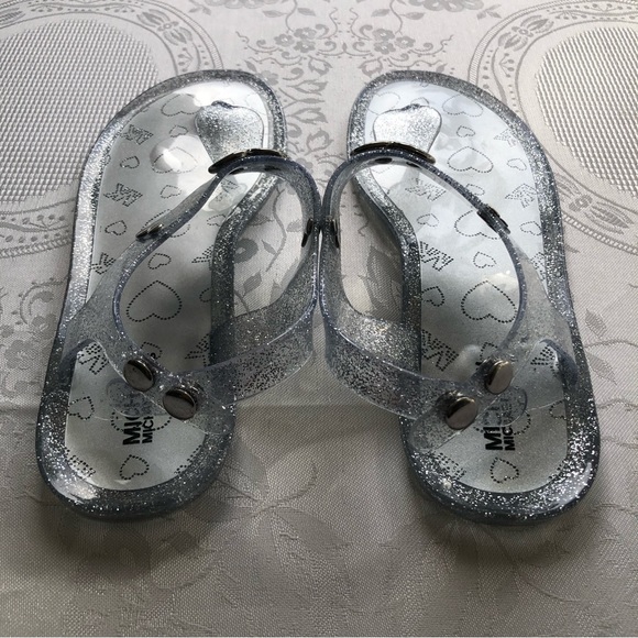 Michael Kors Girls Size 4 Silver Sparkly Rubber Sandals Open-Toe Shoes Flip-Flop - Picture 10 of 12